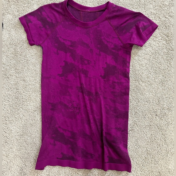 Pink Athleta short sleeve athletic top size XS - Picture 1 of 3